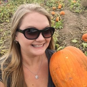 Meet your Posher, Amber